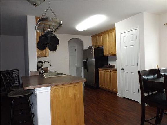 4th image of 5010 Waddell St