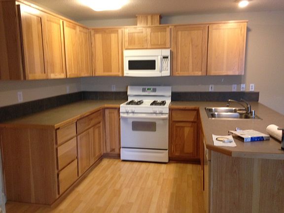 3rd image of 1114 Wacomac St