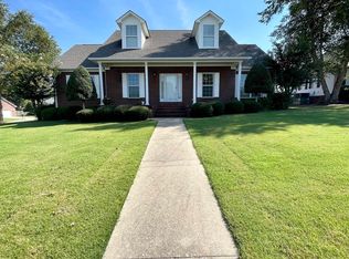 2212 Oakview Ave, Dyersburg, TN 38024