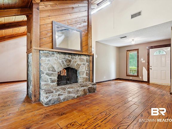 4th image of 4801 Belle Isle Ln