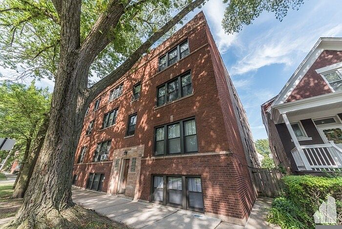 1st image of 4951 N Oakley Ave #4951