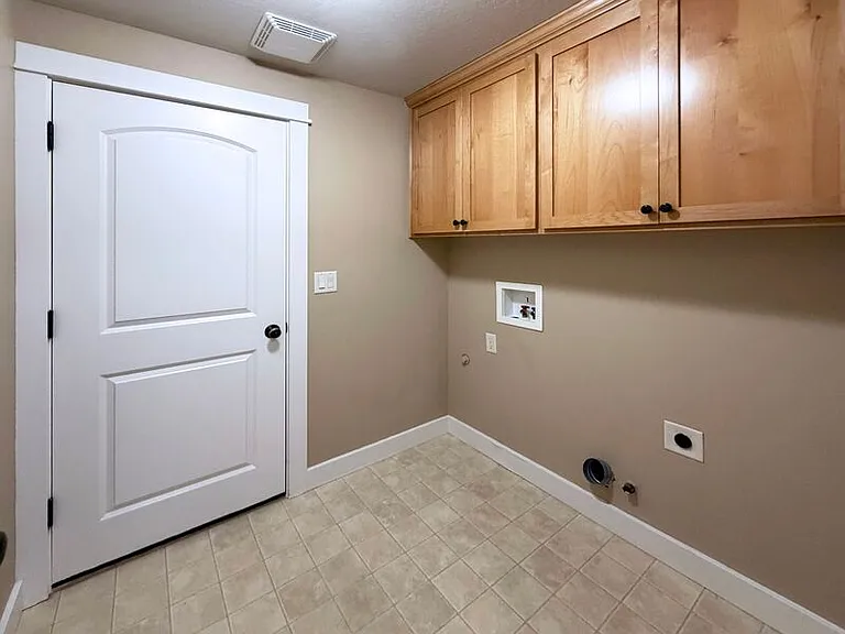 1434 Leaf Ln — Photo 31
