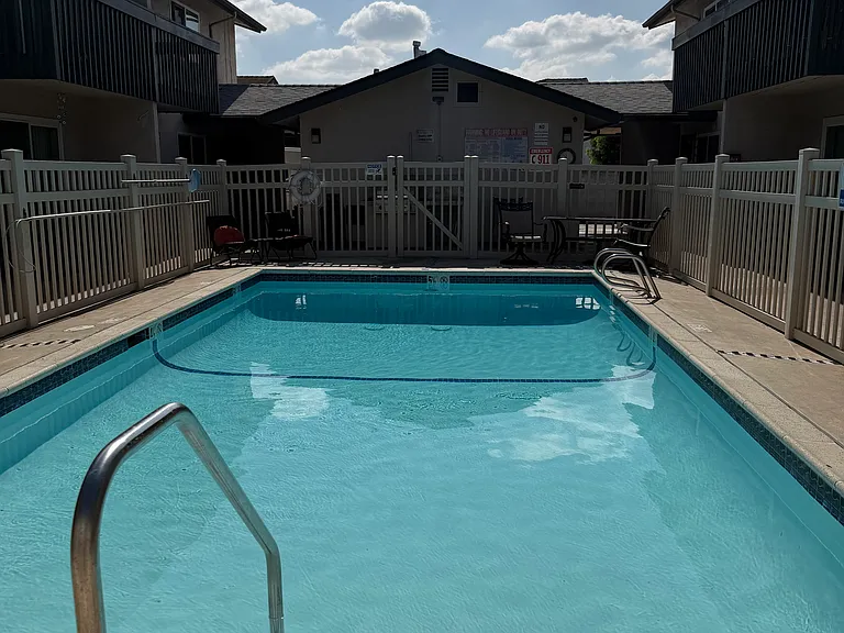 13255 Olive Tree Ln — Photo 7