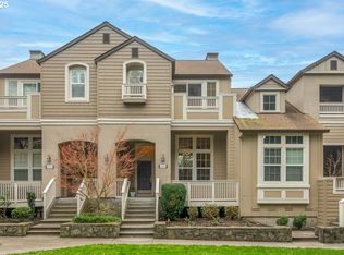 1889 NE Ashberry Dr, Hillsboro, OR 97124