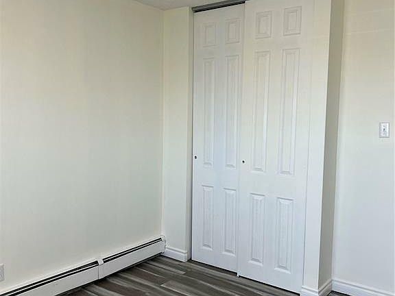4th image of 139 Saint Lawrence Ct Unit 404
