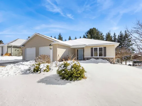 522 Golf Side Ct, Hortonville, WI 54944