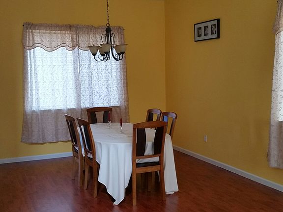 3rd image of 1711 Shoreline Dr