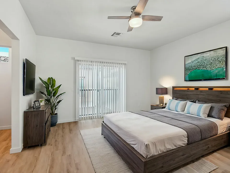 Bedroom (1)