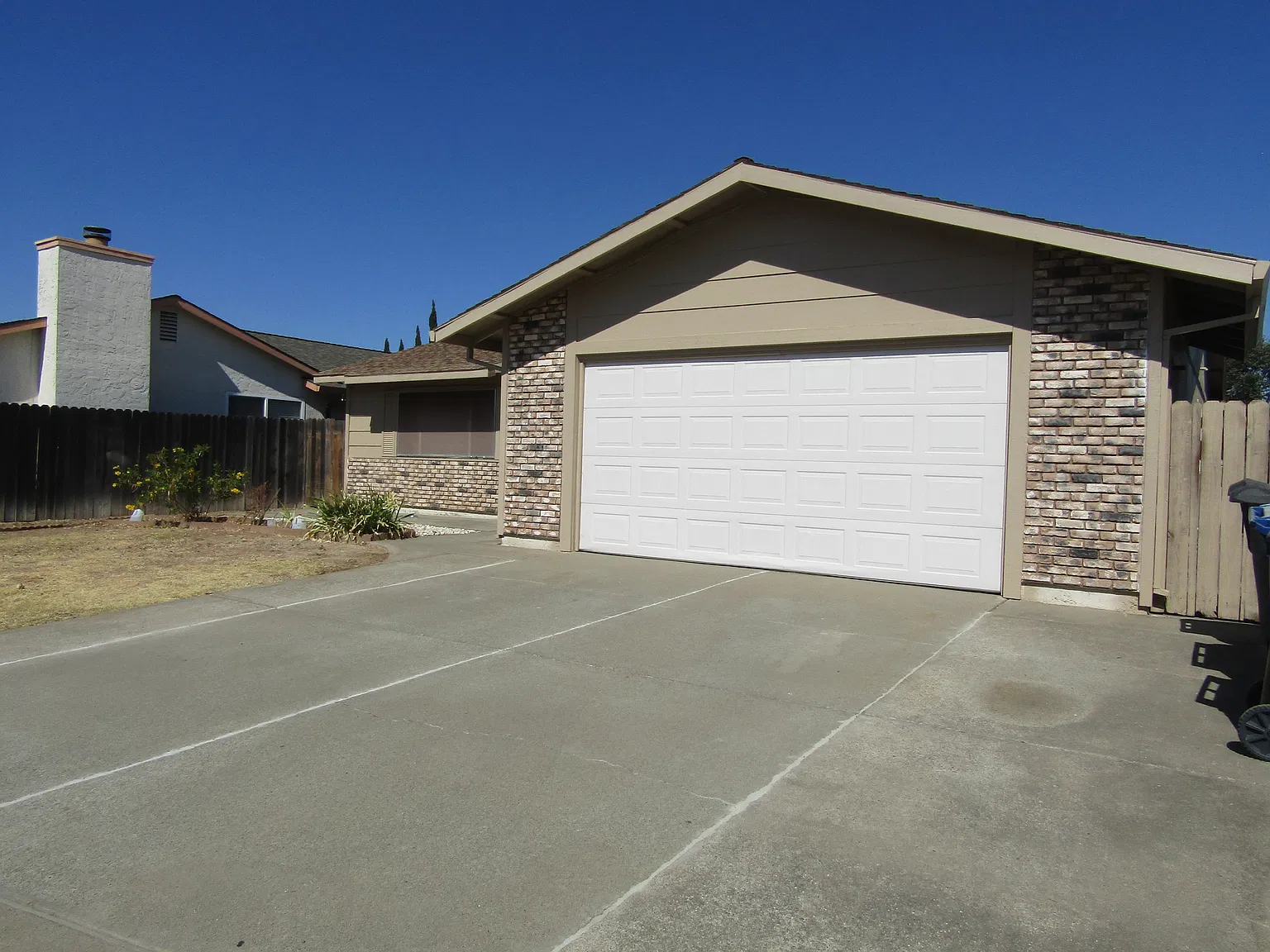 3 bed, 1448 sqft, $2,250 — Photo 2