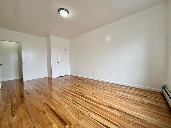3rd image of 2265 Grand Ave APT 1B