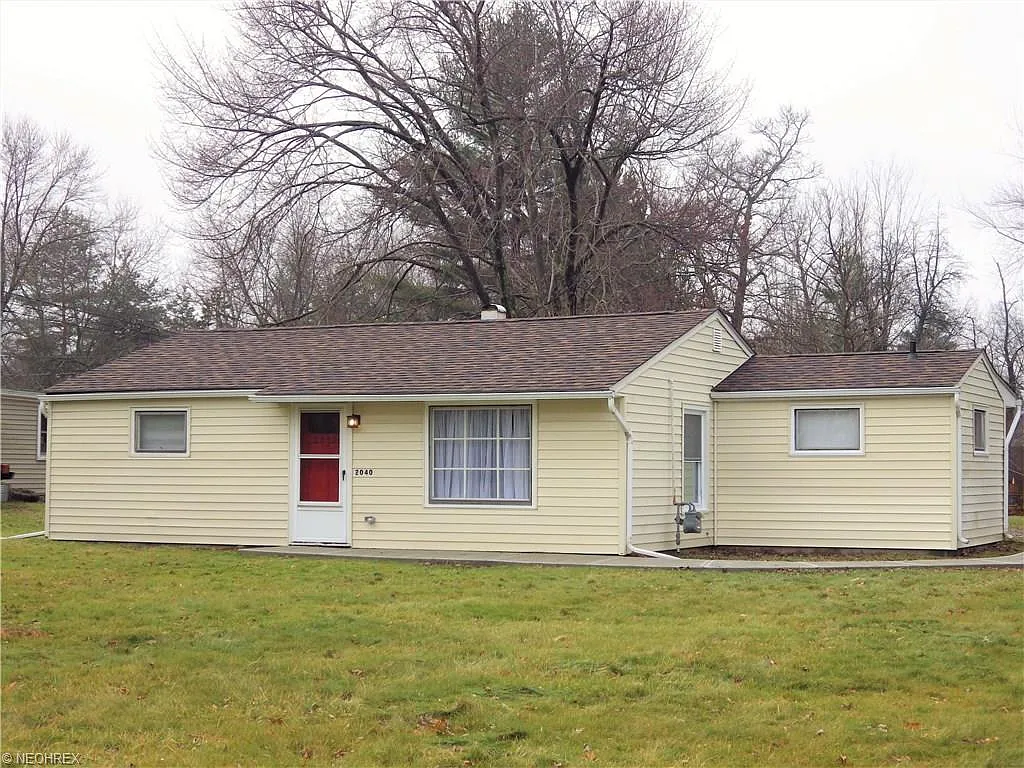 2040 Gaylann Dr photo 1