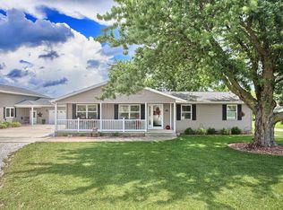 104 N Park St, Gifford, IL 61847