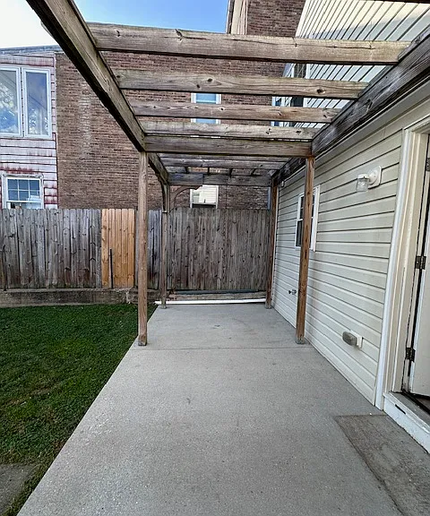 161 W Main St — Photo 43
