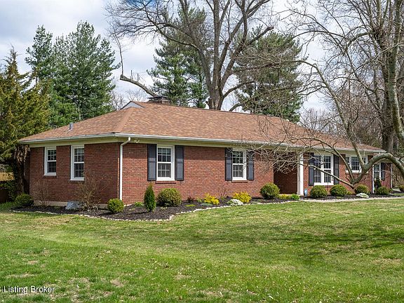 2nd image of 3505 Nandina Dr