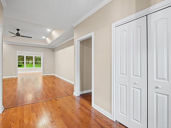 5th image of 313 Rosebank Ln