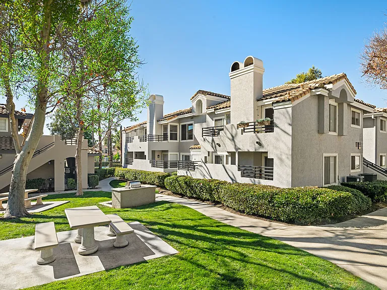 Del Mar — Photo 14