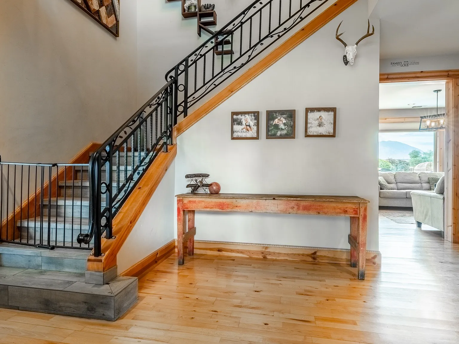 4 bed, 3000 sqft, $4,500 — Photo 3