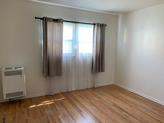 4th image of 2440 Arizona Ave APT 2