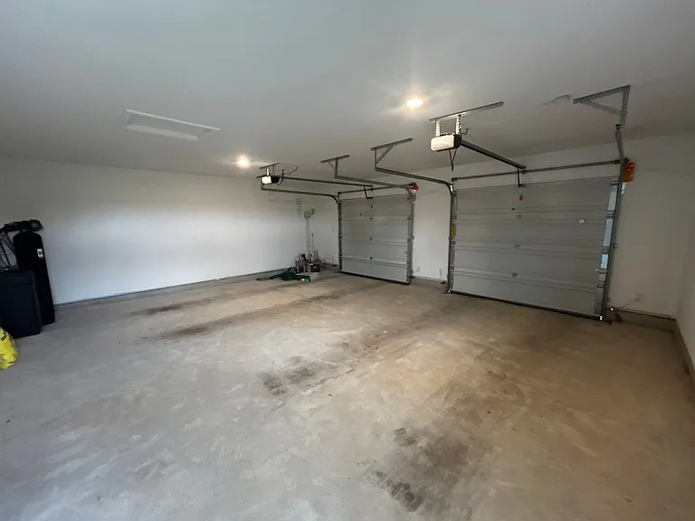 1321 Weatherford Ln — Photo 32