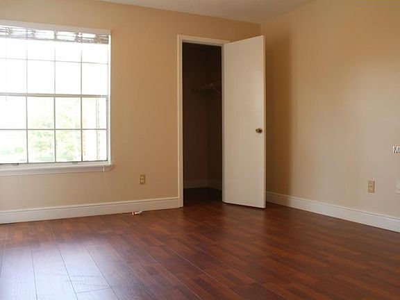 5th image of 1972 Lake Atriums Cir APT 196