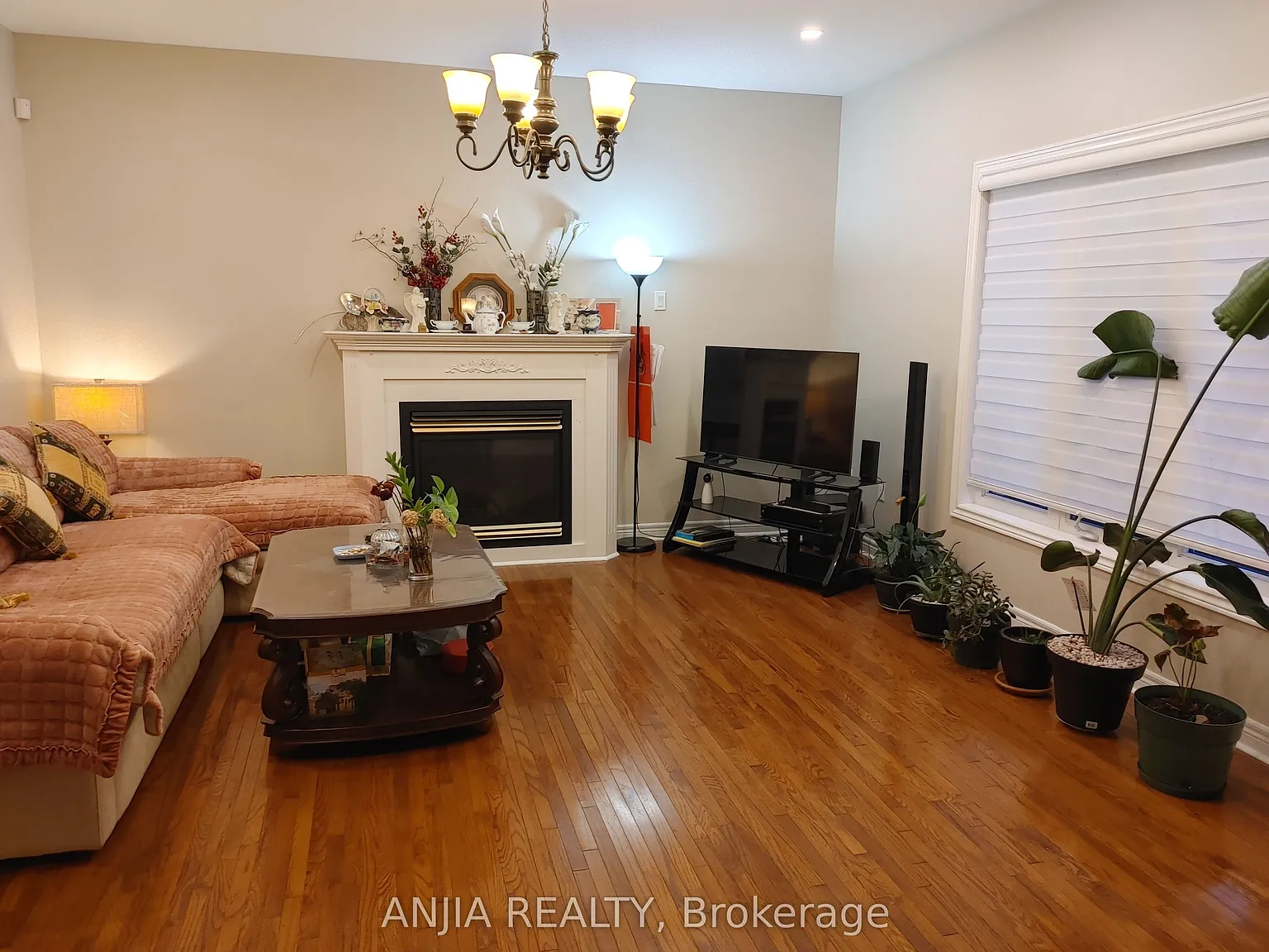 1 bed, $1,090 — Photo 4