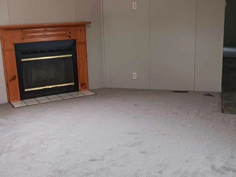 Living Room with fireplace