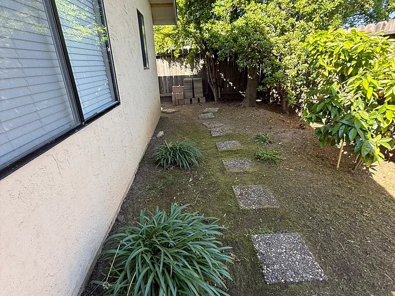 1644 San Vicente Ave — Photo 12