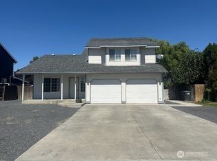 1346 E Oasis Cir, Moses Lake, WA