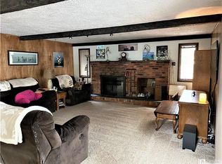 28 Parkway St, Silver Creek, NY 14136