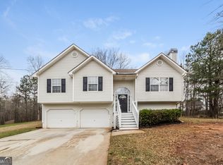 44 Riverbend Trl, Douglasville, GA 30134