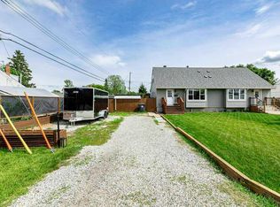165 W Tamarac Blvd, Red Deer County, AB T4S1V6