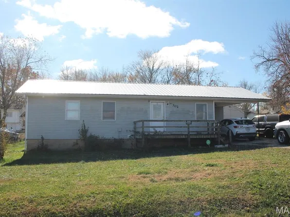 302 E Clouse M East St, Mountain Grove, MO 65711