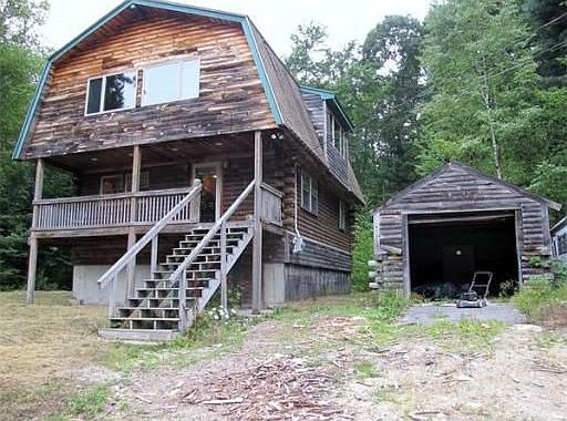 1st image of 375 Lakeview Dr