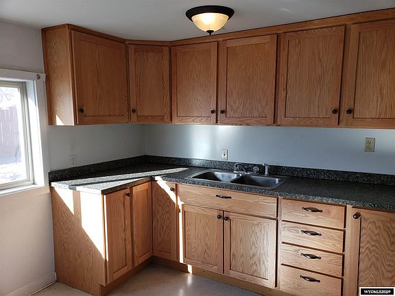 5th image of 116 Clendenning St
