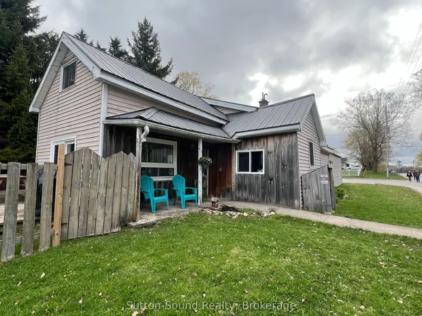 34 Main St, Arran Elderslie, ON N0H 2N0