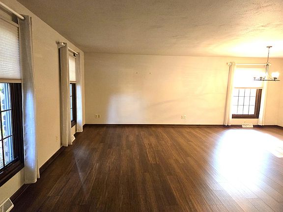 5th image of 2860 Soland Dr