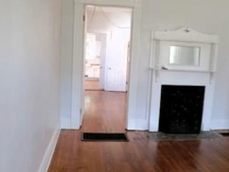 907 Lydia St — Photo 7