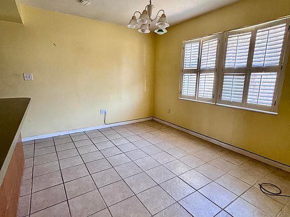 3rd image of 2780 Shady Oaks Dr