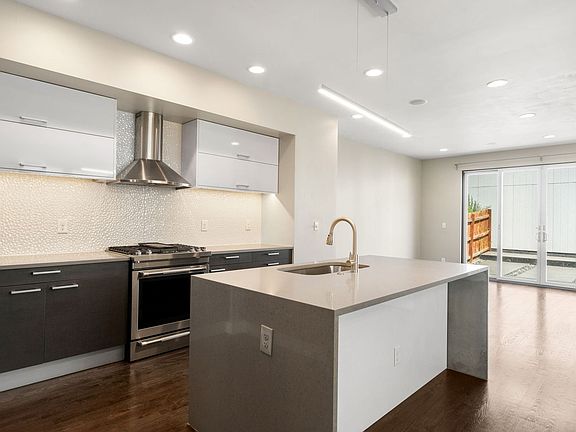 3rd image of 1751 W 40th Ave