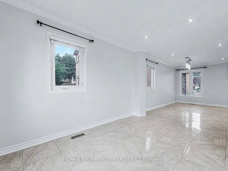 2790 Huntingdon Trl — Photo 7