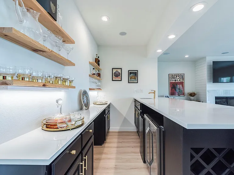 22401 Briarview Dr — Photo 20