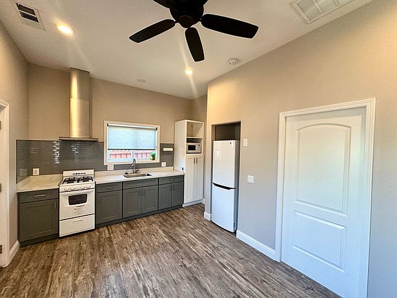4th image of 262 Arbor Valley Dr #2