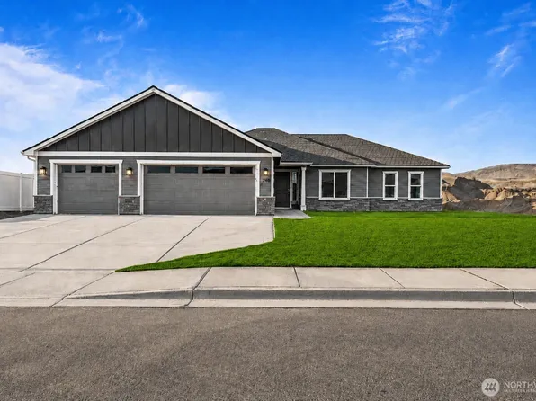 8391 Desert Greens Loop SE, Othello, WA 99344