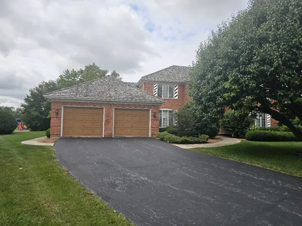 6 Victoria Ct, Oak Brook, IL 60523