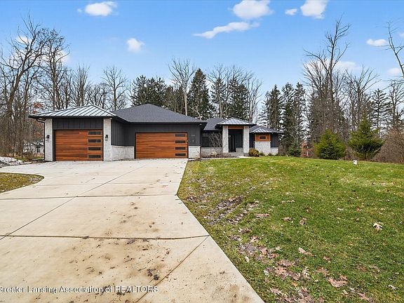 2nd image of 4339 River Glen Dr