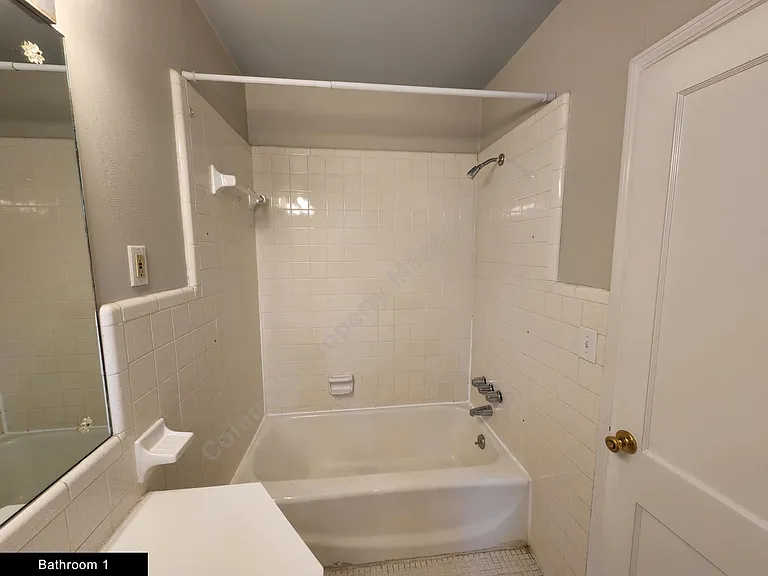 2716 Forest Dr — Photo 6