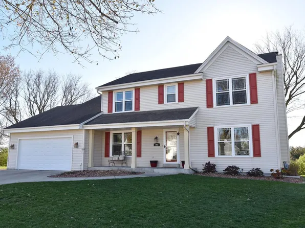 781 Barrington COURT, Pewaukee, WI 53072