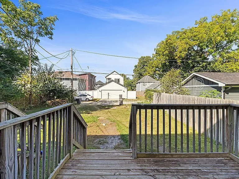 2510 Guilford Ave — Photo 28