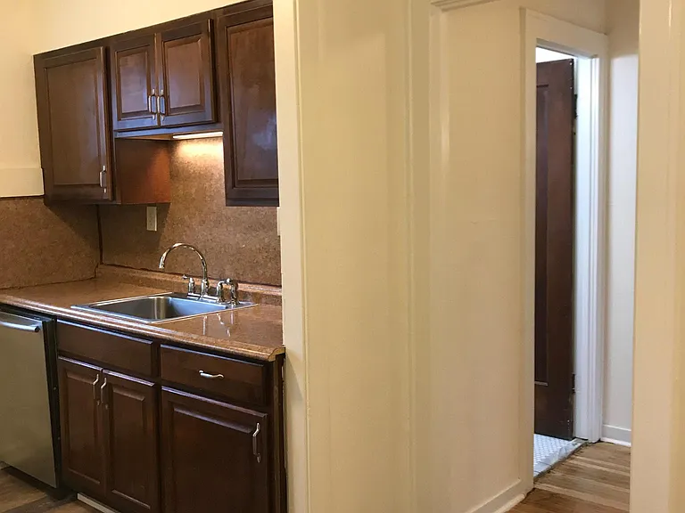 1174 Kenmore Ave #10 — Photo 10