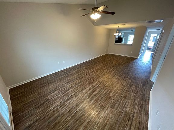 5th image of 429 Andover Dr